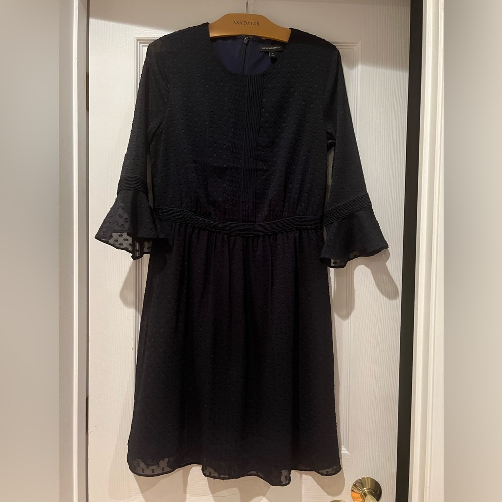 Banana Republic Dress. Navy. 3/4 fluted sleeves. Hits at knee. Worn twice.